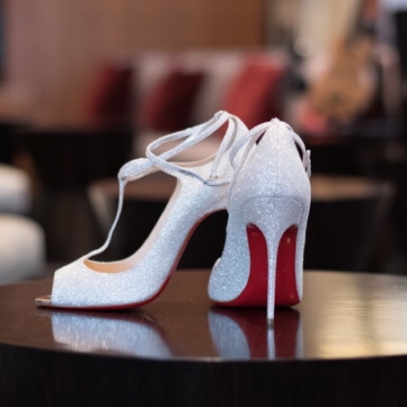 Christian Louboutin - Picture 2 of 8